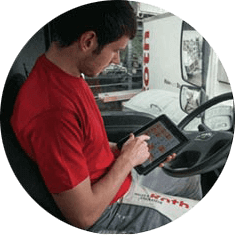 contractors-in-=truck-on-ipad