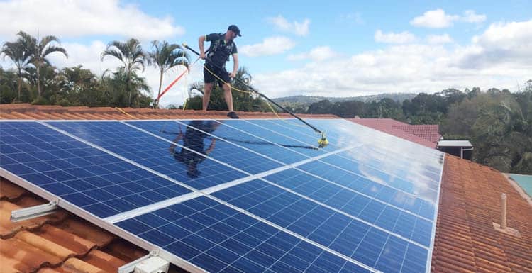 solar-panel-cleaning-company