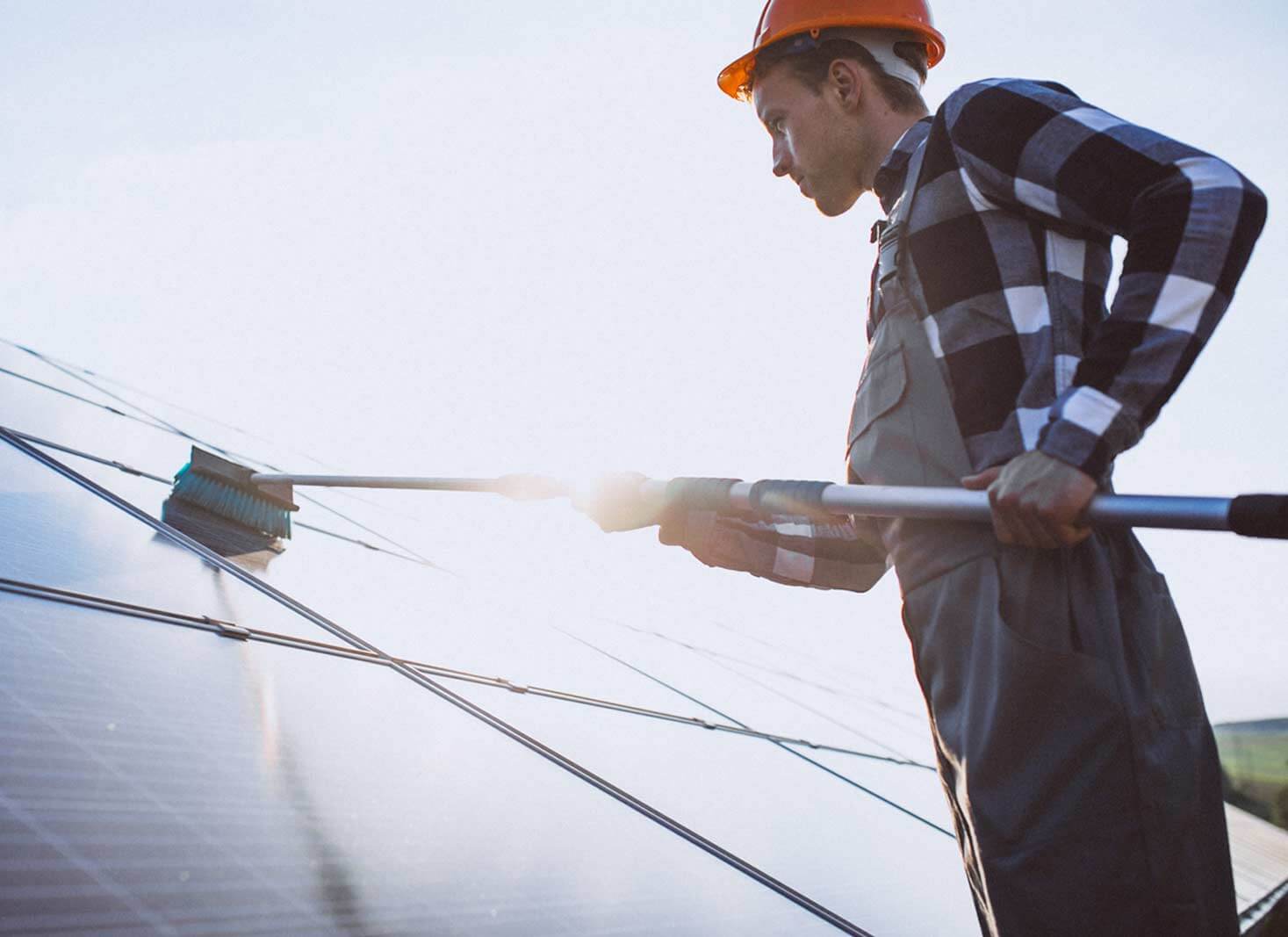 How to clean solar panels with vinegar