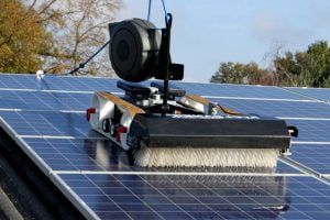 Robotics method to clean solar panel