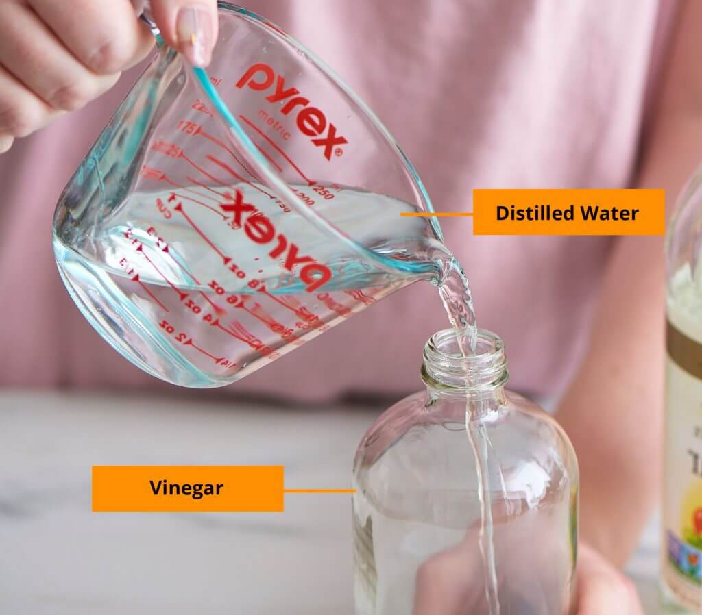 vinegar water solution for cleaning solar panels